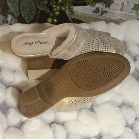 Easy Street Slides - Picture 4 of 4